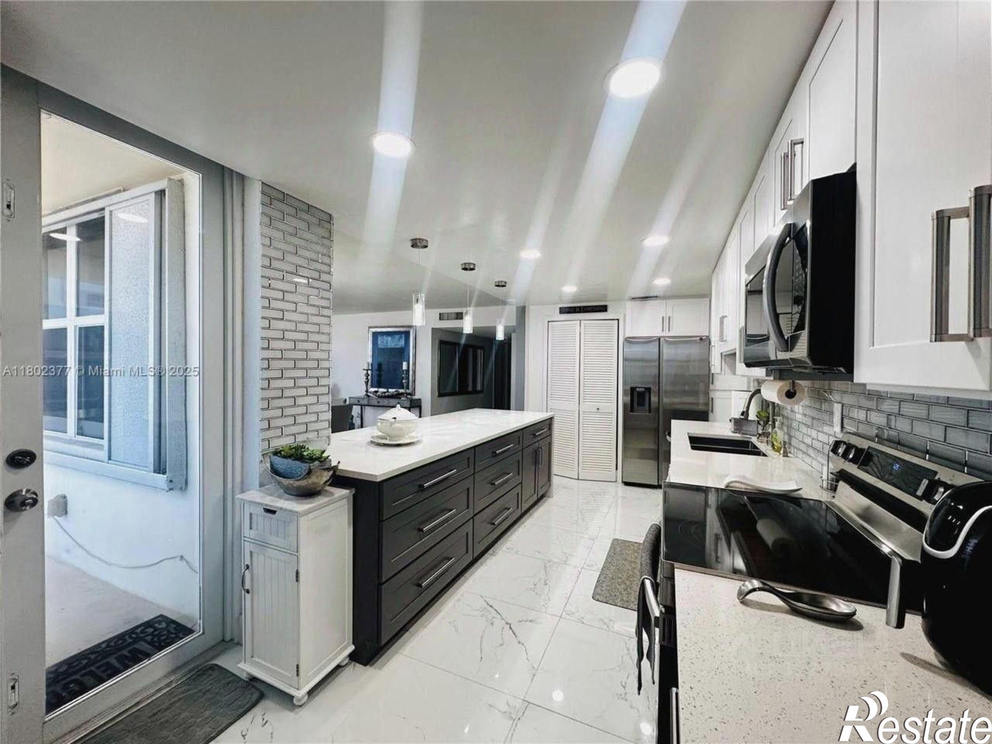 Купить квартиру за 5 900 000 рублей на Парковый проезд, 11