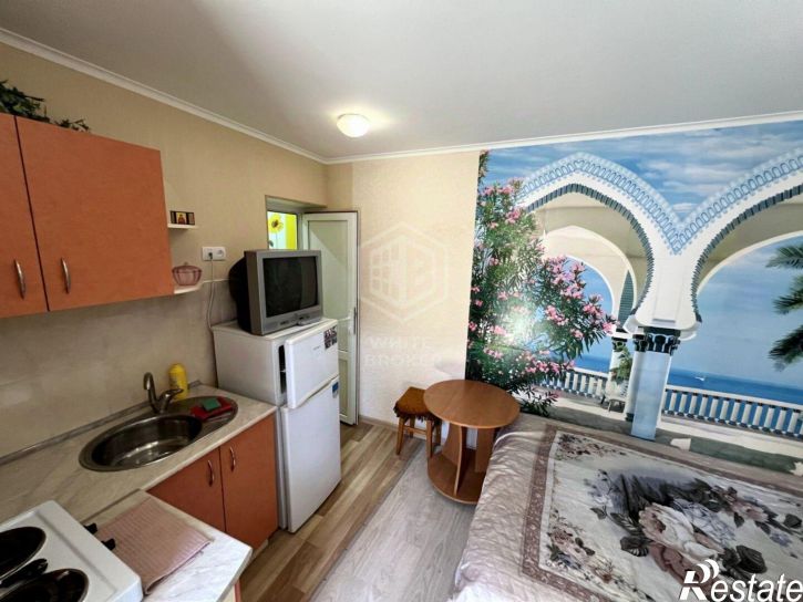 3-комн квартира ул Боткинская, 8,  д. 8