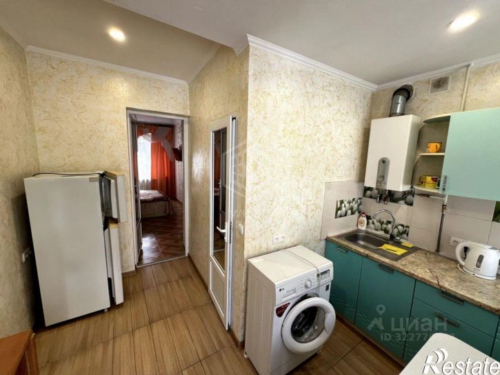 3-комн квартира ул Боткинская, 8,  д. 8