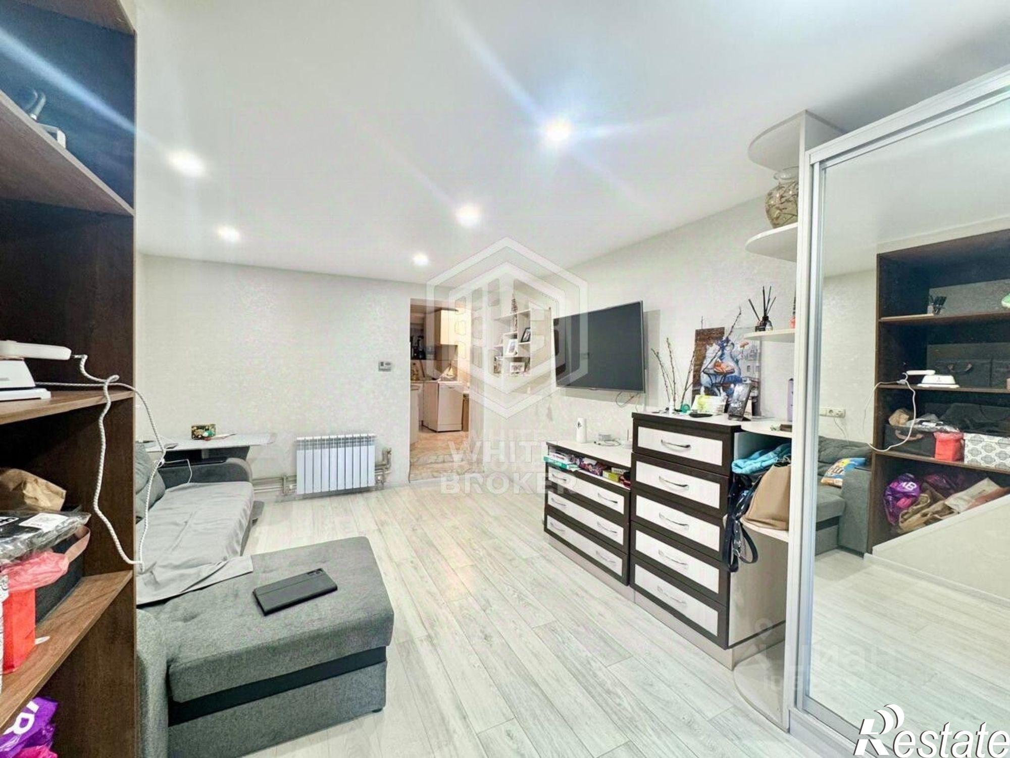 Купить гараж, место в паркинге за 8 449 150 рублей на ул Суворовская, 31