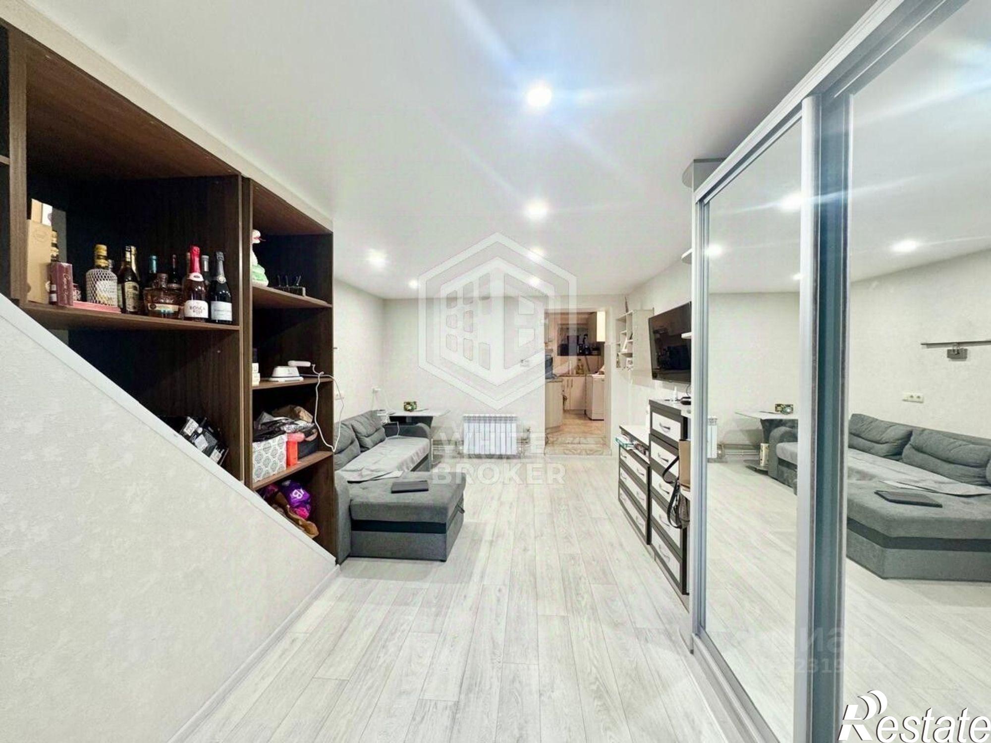 Купить гараж, место в паркинге за 8 449 150 рублей на ул Суворовская, 31