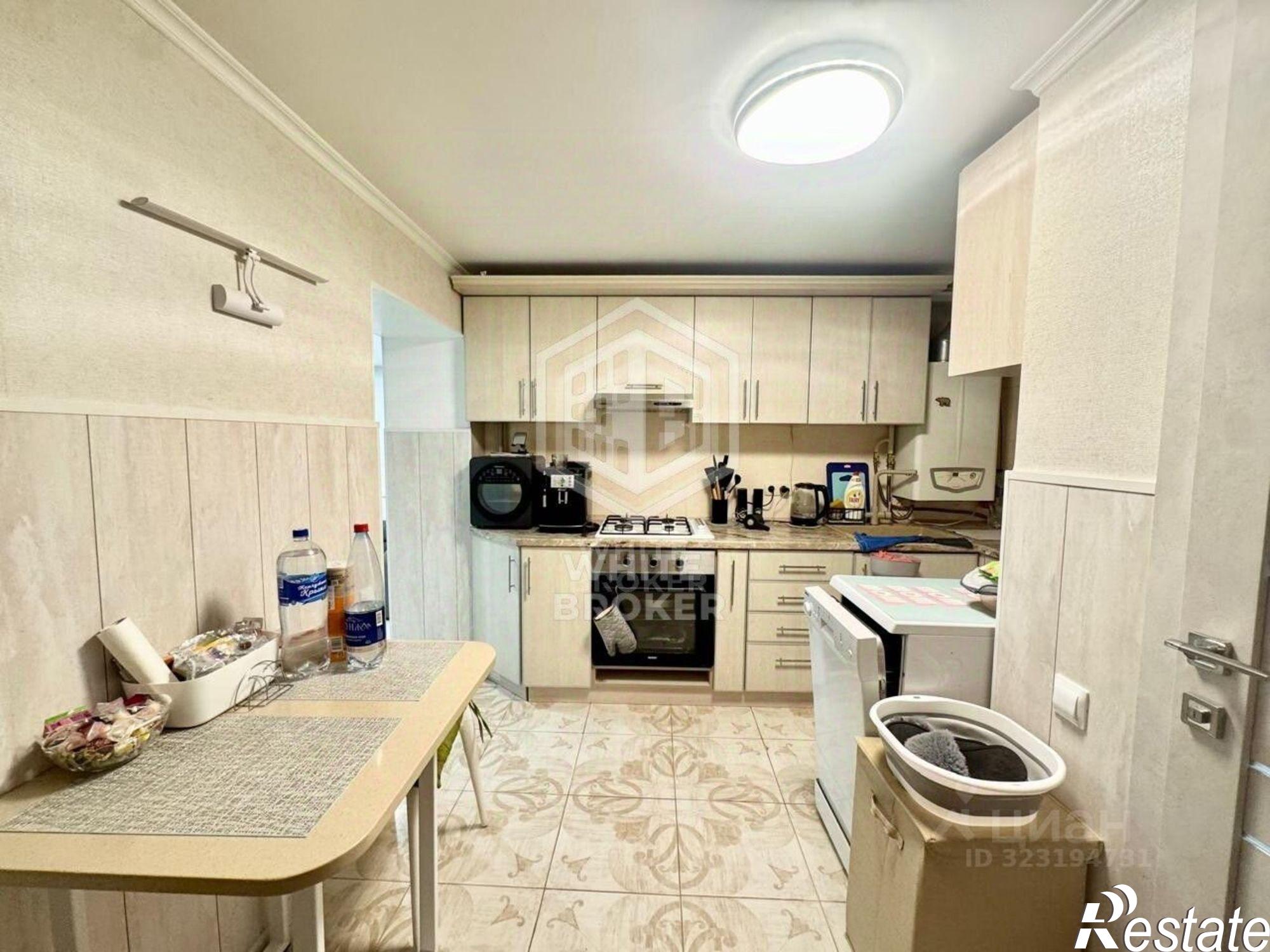 Купить гараж, место в паркинге за 8 449 150 рублей на ул Суворовская, 31