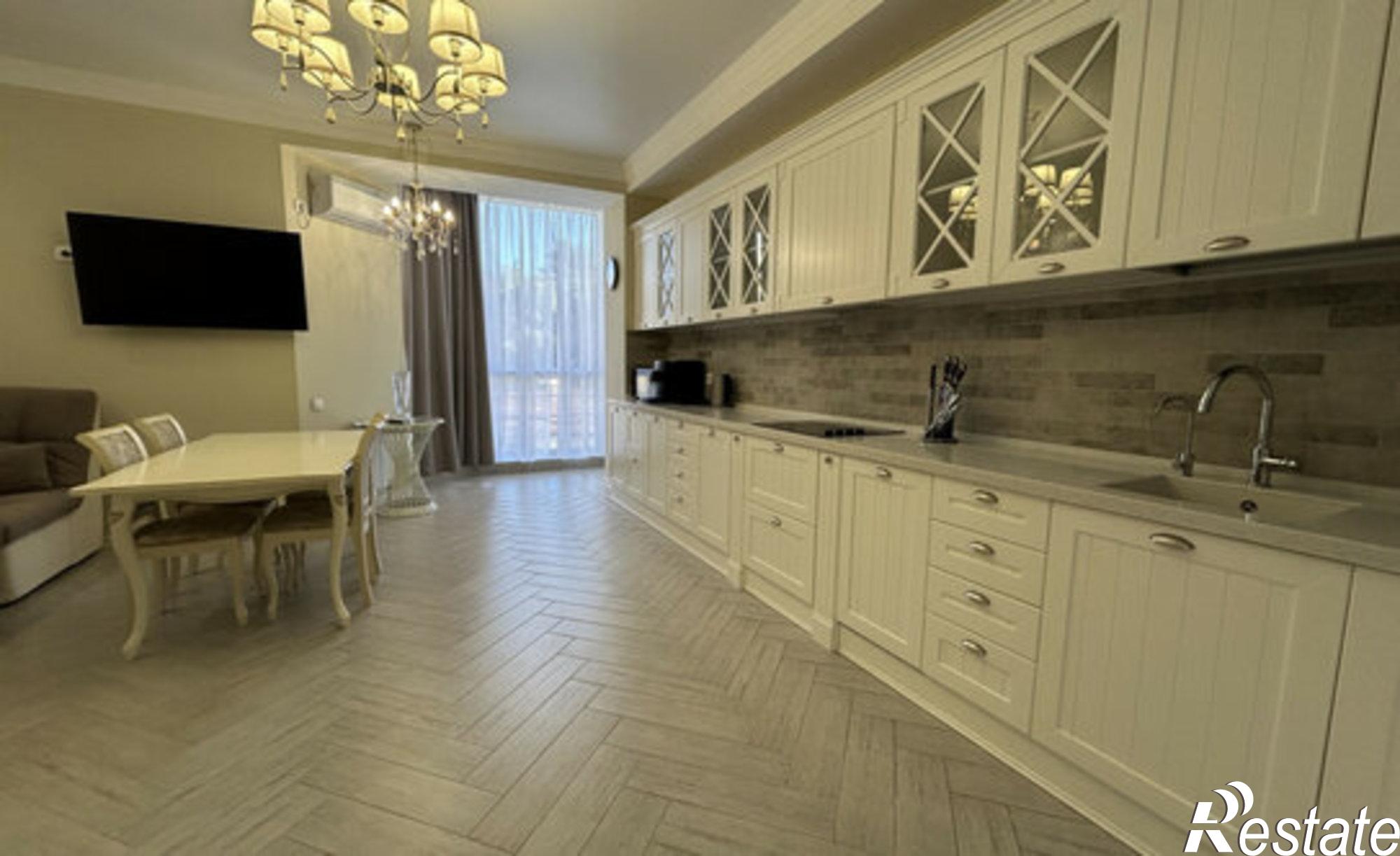 Купить квартиру за 33 000 000 рублей на ул Московская, 33а