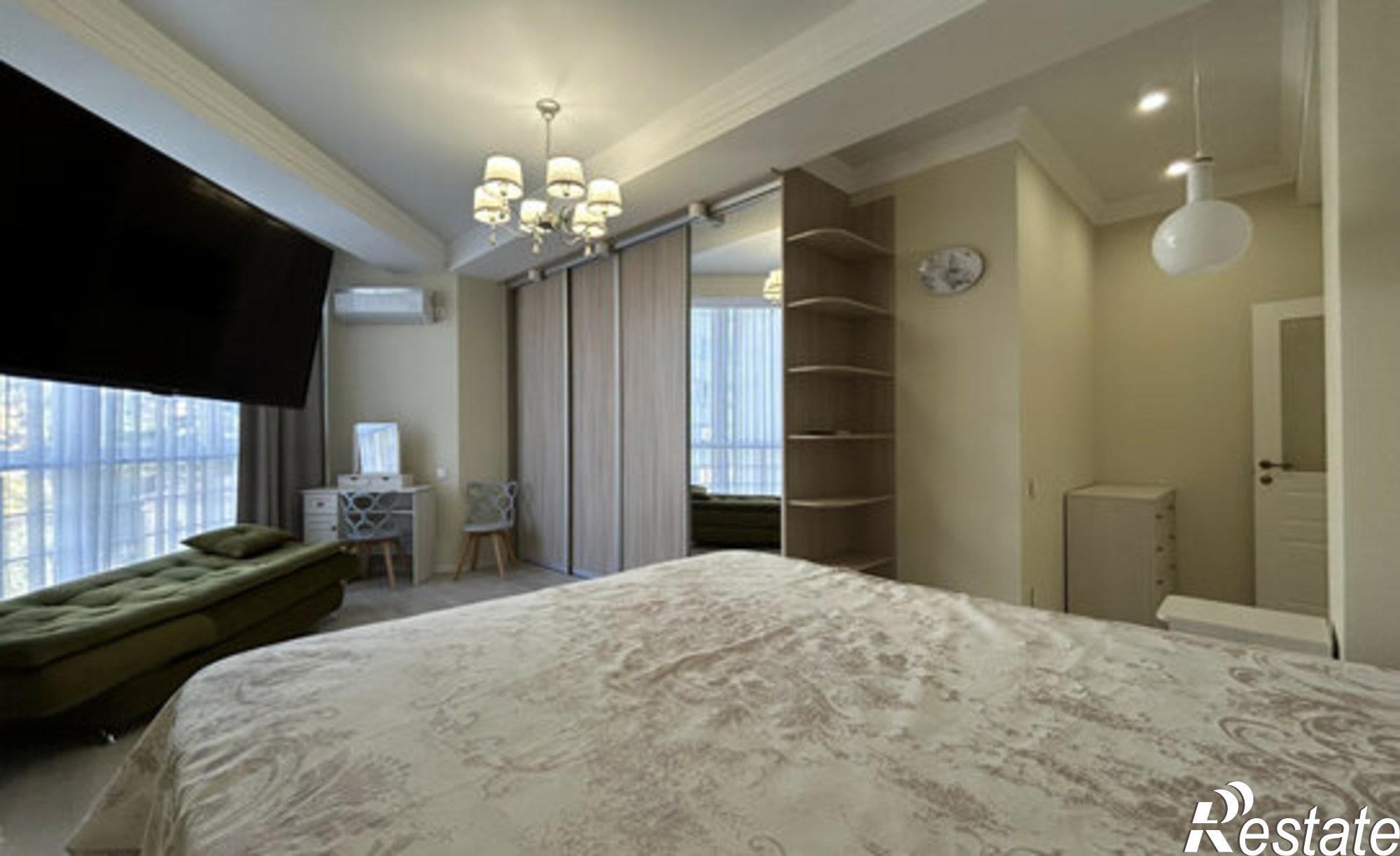 Купить квартиру за 33 000 000 рублей на ул Московская, 33а