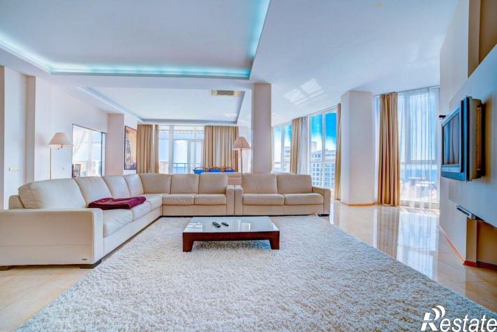 4-комн квартира улица Володарского, 9,  д. 9