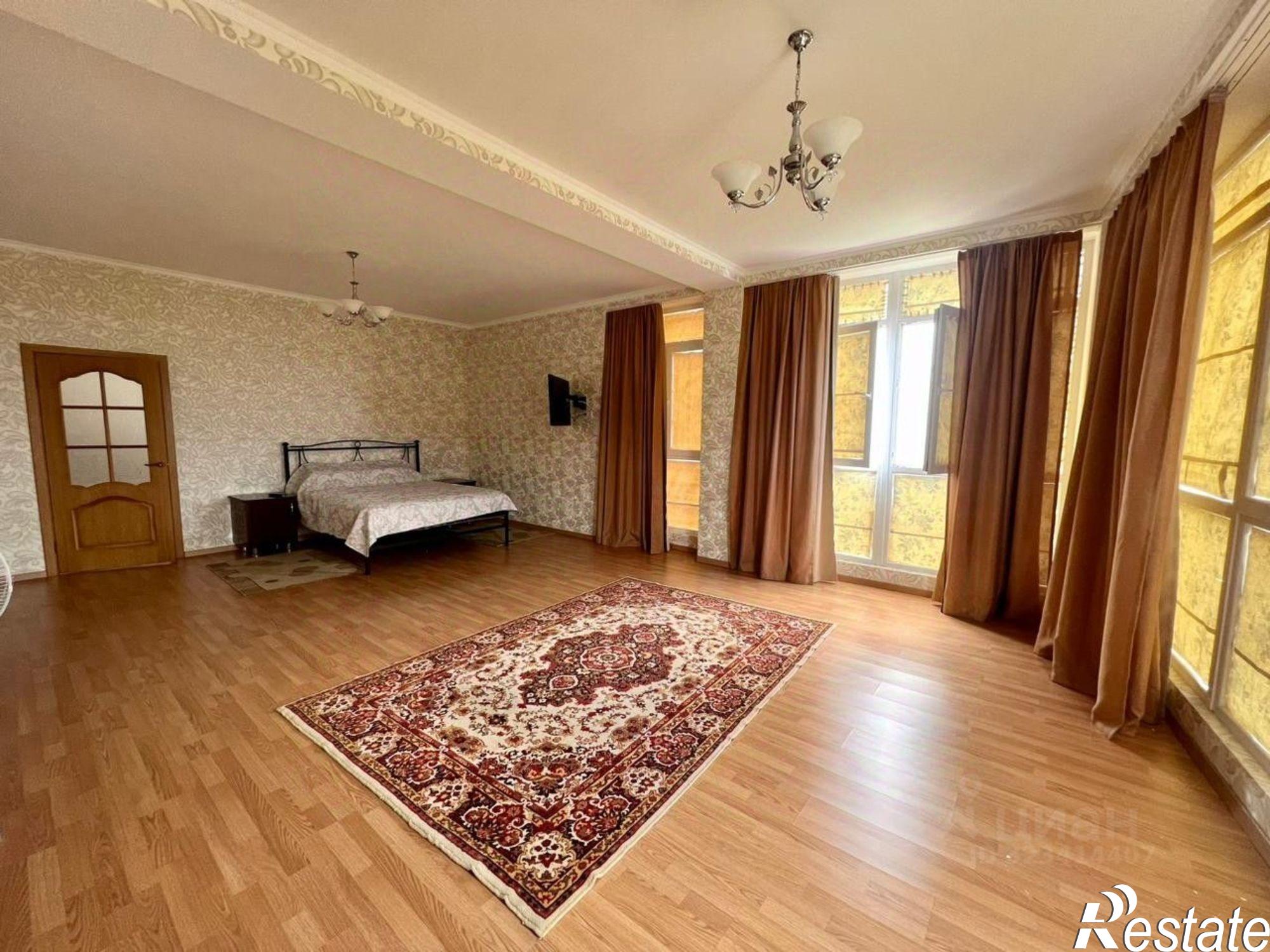 Купить квартиру за 17 400 000 рублей на ул Авроры, 4