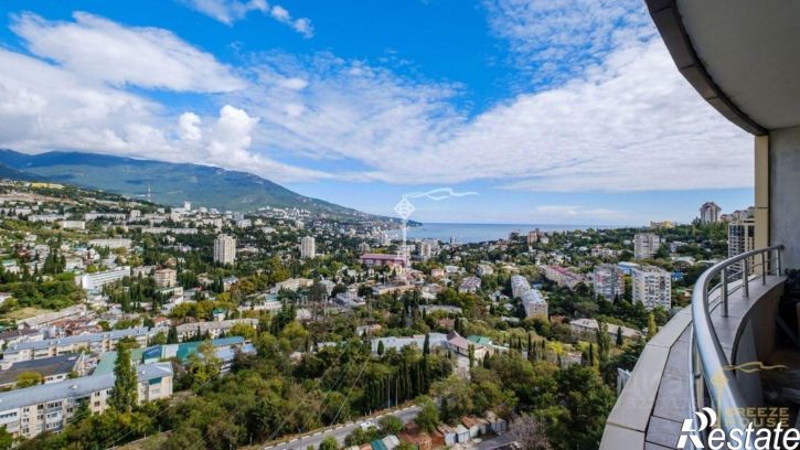 3-комн квартира ул Блюхера, 19,  д. 19