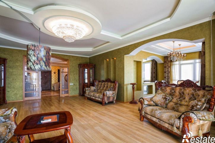 5-комн квартира Ялта г., Щорса ул., д.45