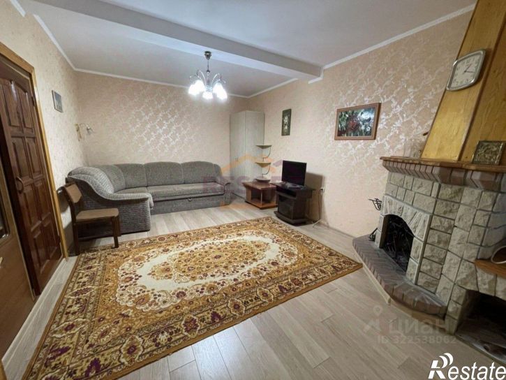 3-комн квартира улица Войкова, 2,  д. 2