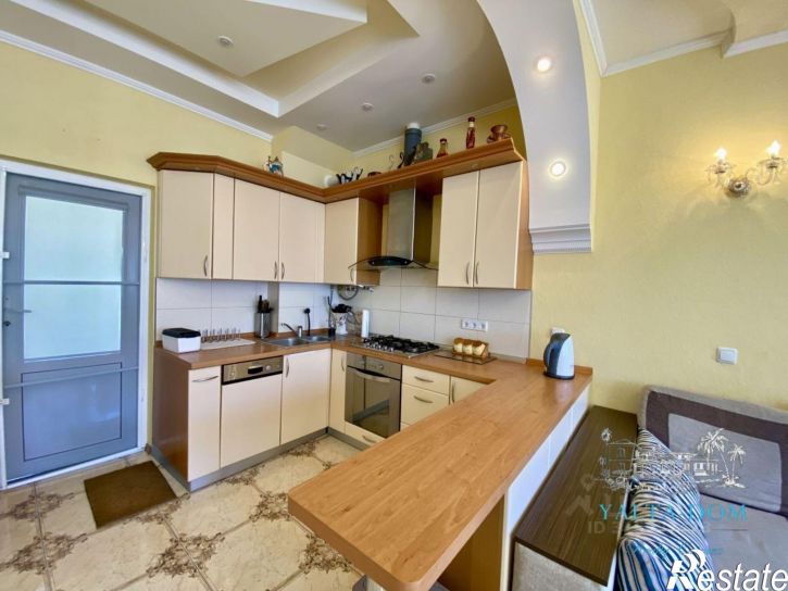 3-комн квартира Ялта городской округ, Отрадное пгт