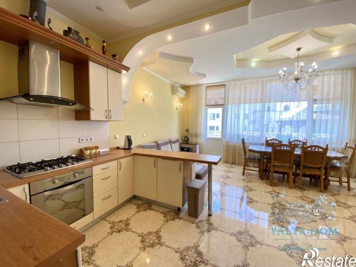 3-комн квартира Ялта городской округ, Отрадное пгт