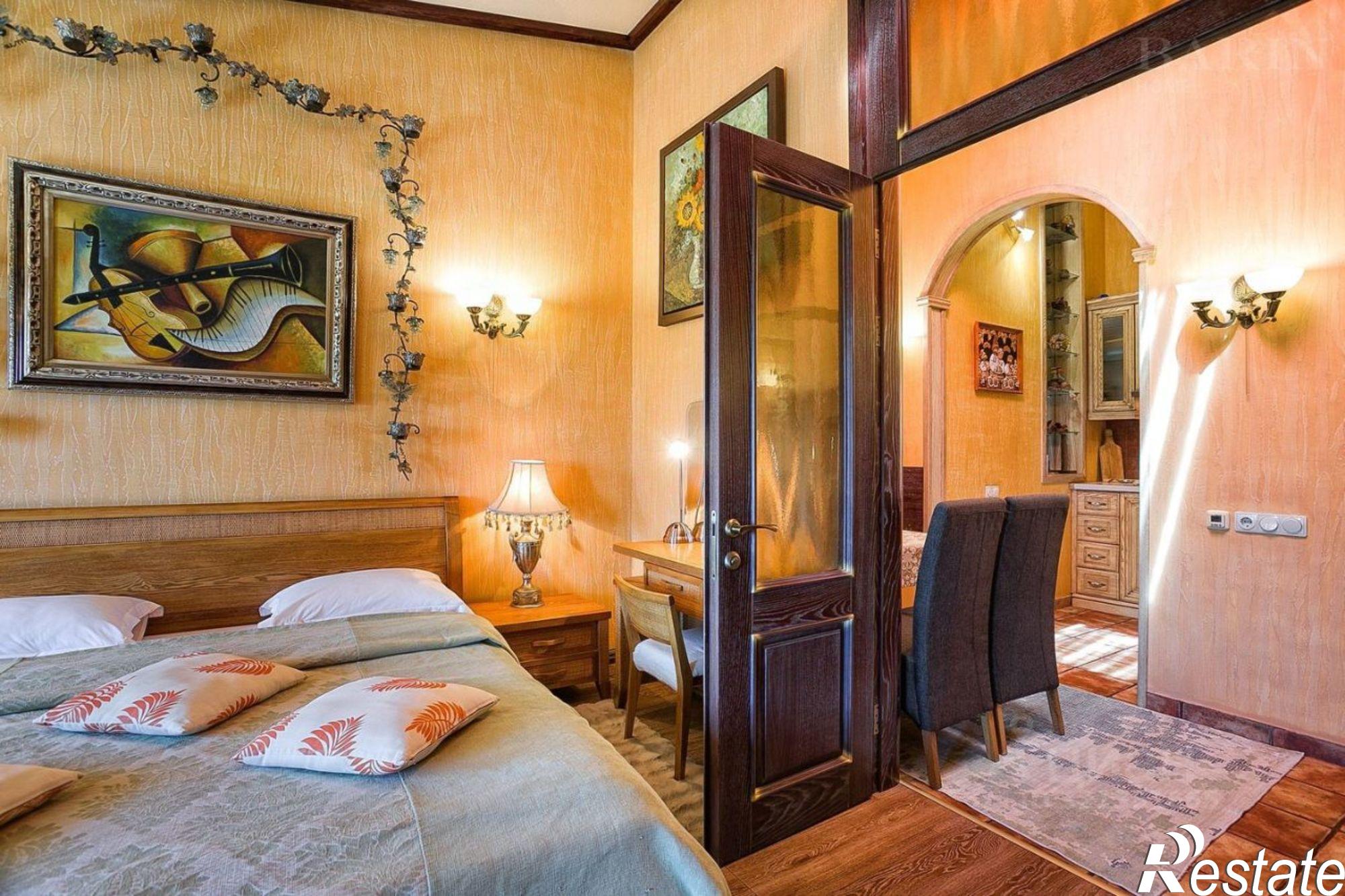 Купить квартиру за 30 000 000 рублей на набережная Ленина, 13