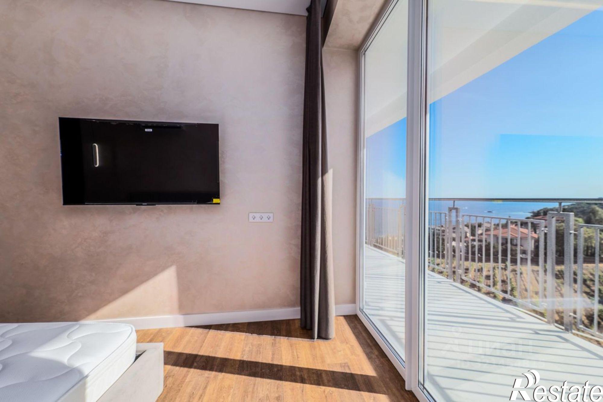 Купить квартиру за 23 500 000 рублей на улица Коммунаров, 12