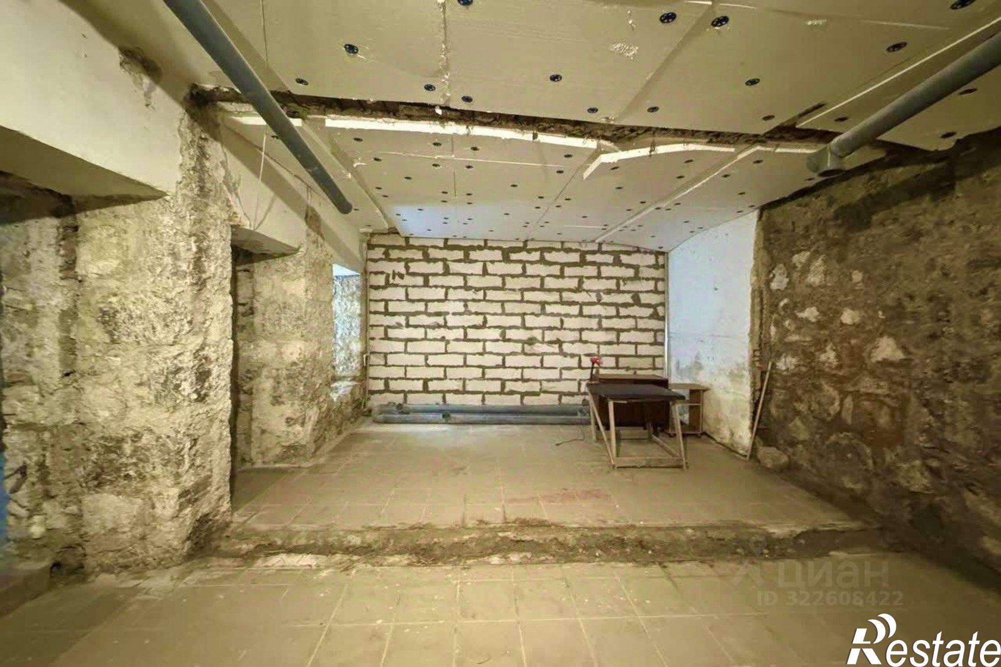 Купить помещение свободного назначения за 10 300 100 рублей на ул Садовая, 32