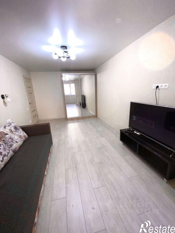 2-комн квартира улица Свердлова, 63,  д. 63