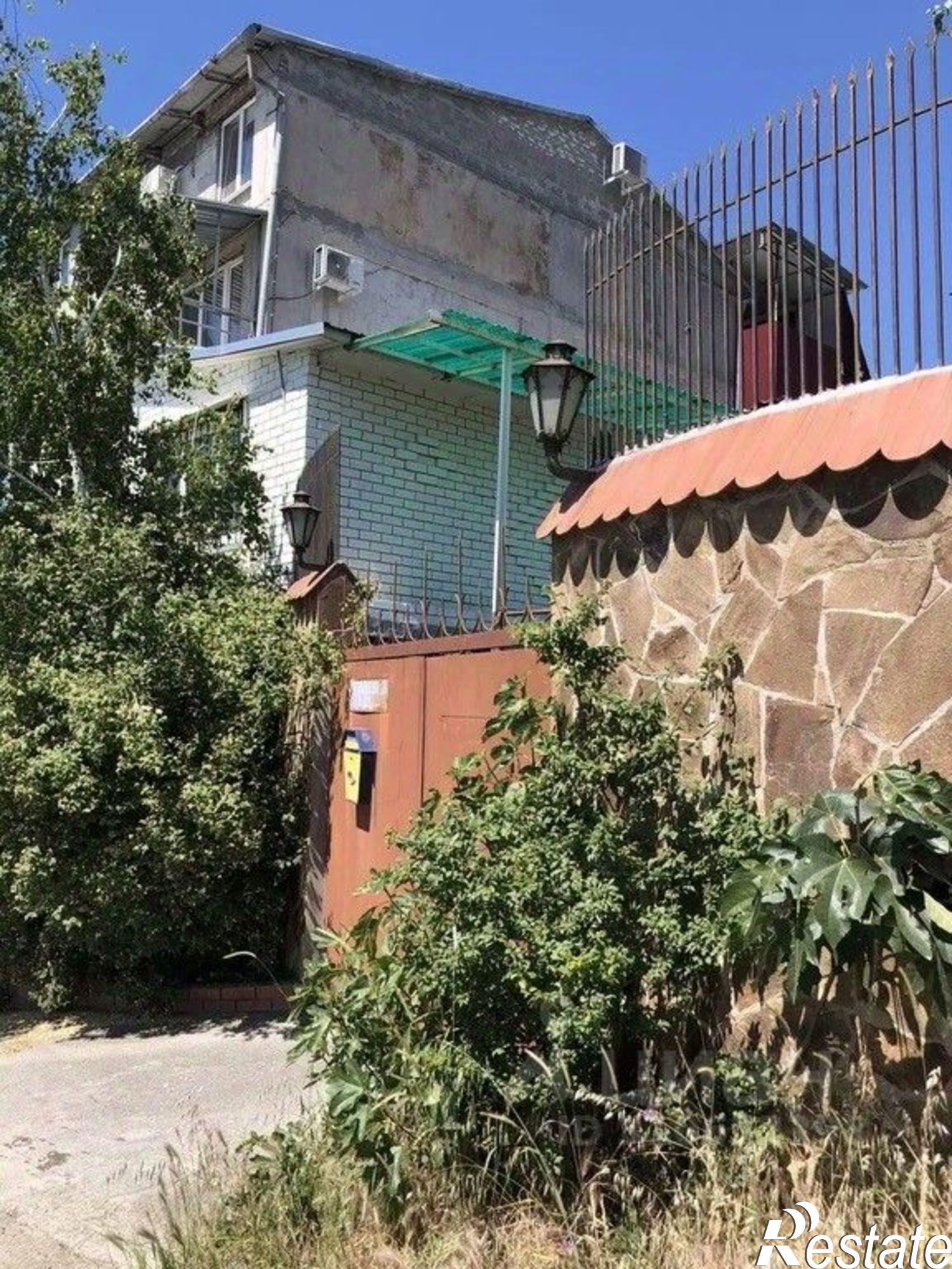 Сдать дачу, дом, коттедж за 80 000 рублей на улица Адаманова