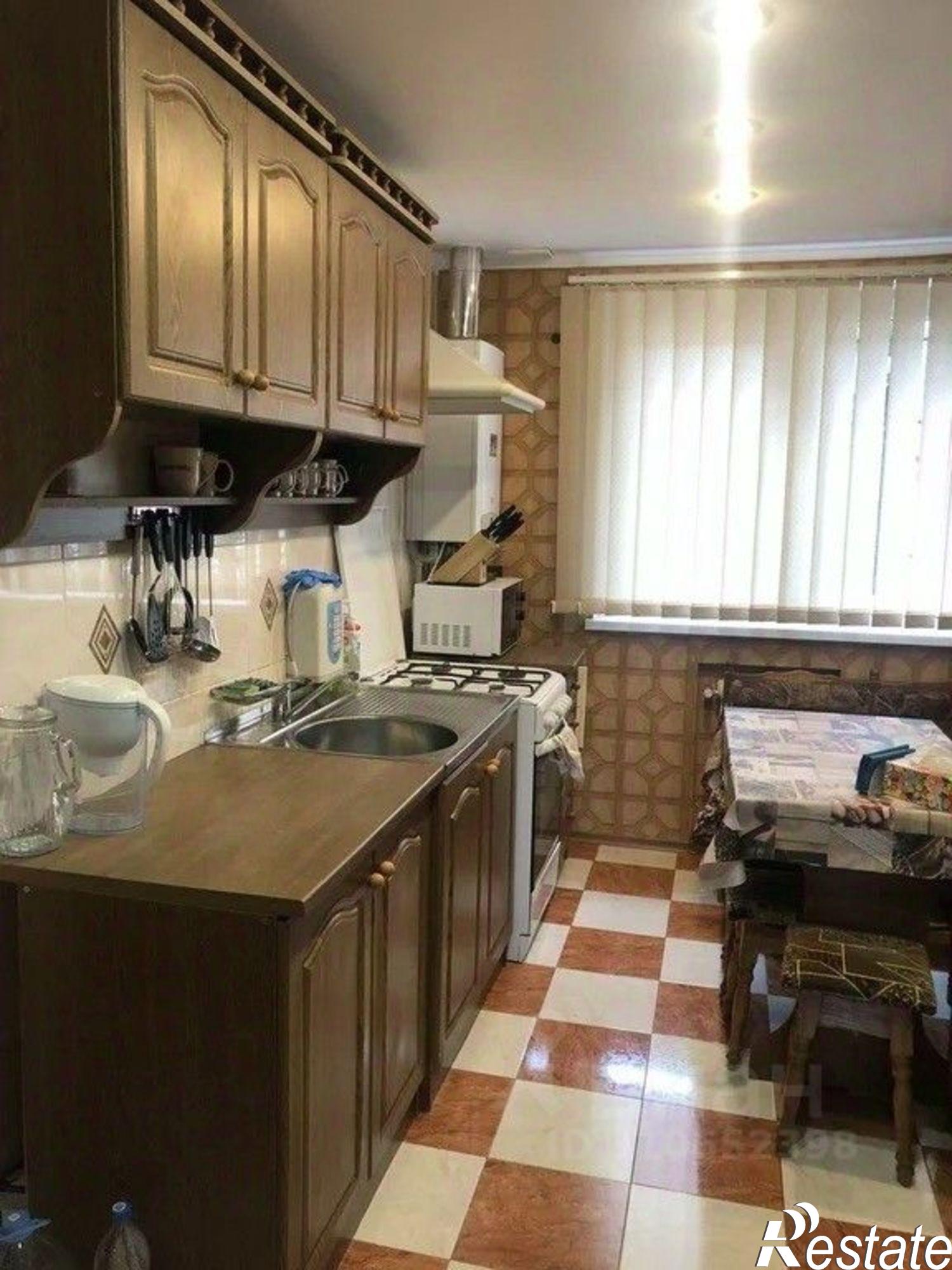 Сдать дачу, дом, коттедж за 80 000 рублей на улица Адаманова