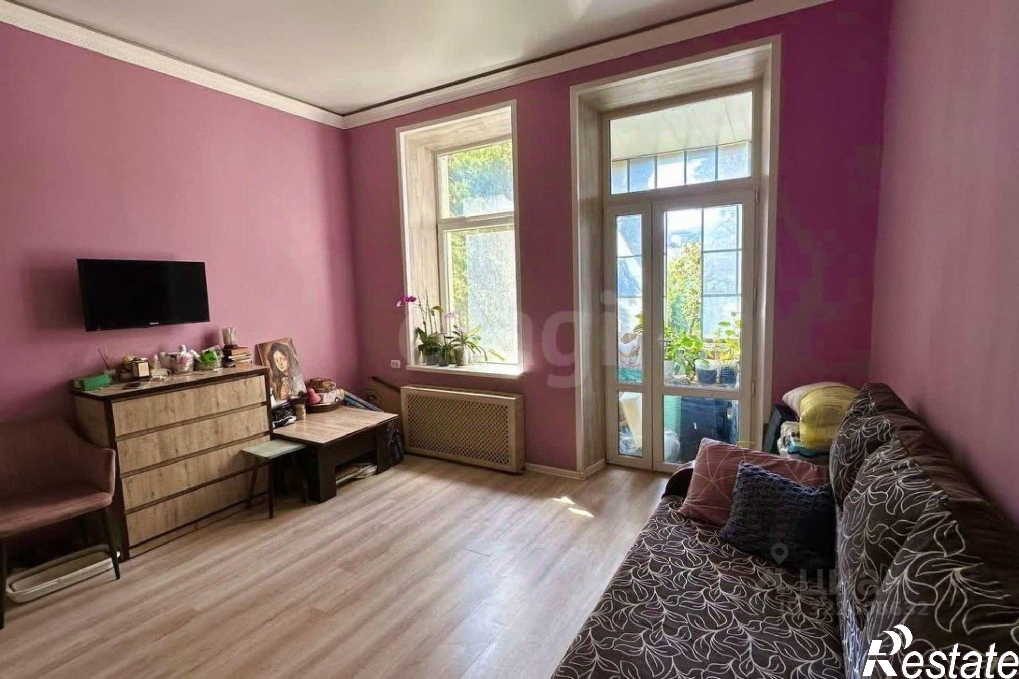 Купить квартиру за 9 300 000 рублей на ул Кирова, 151