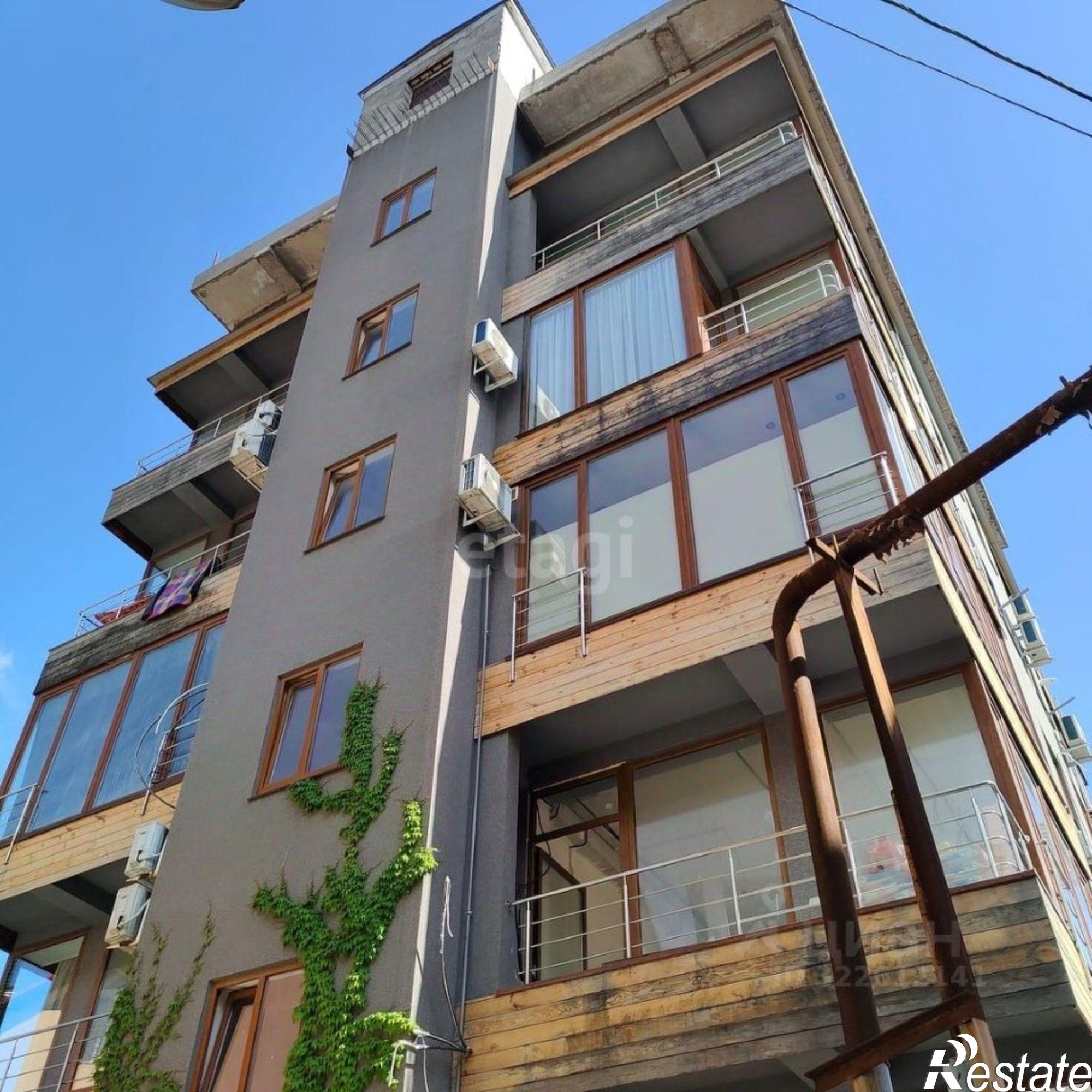 Купить квартиру за 19 700 000 рублей на ул Средне-Слободская, 17