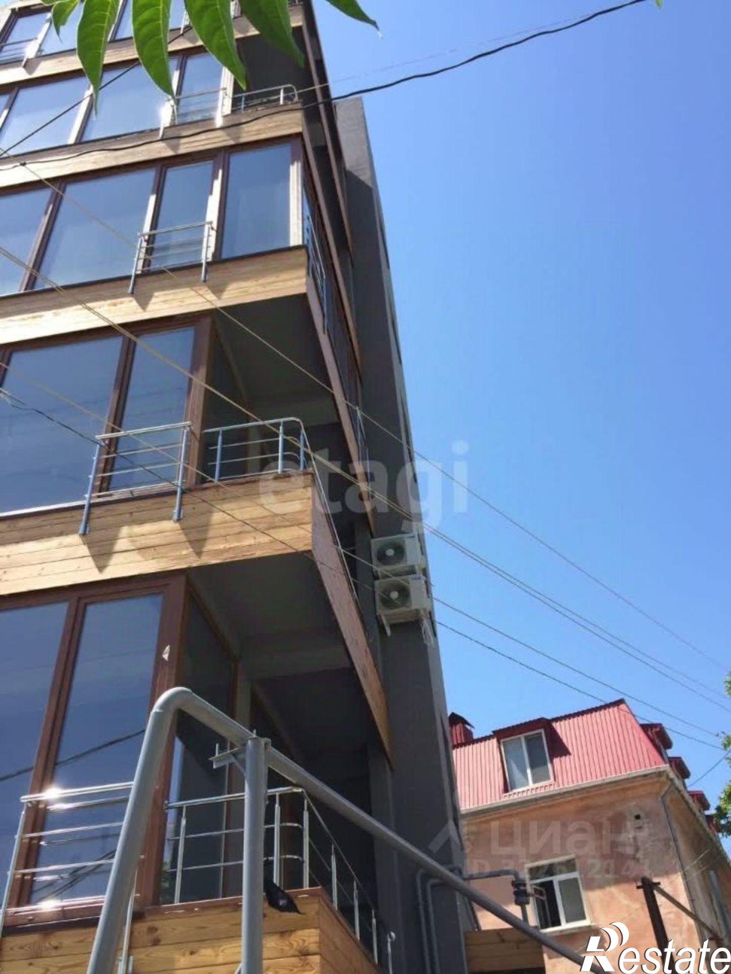 Купить квартиру за 19 700 000 рублей на ул Средне-Слободская, 17