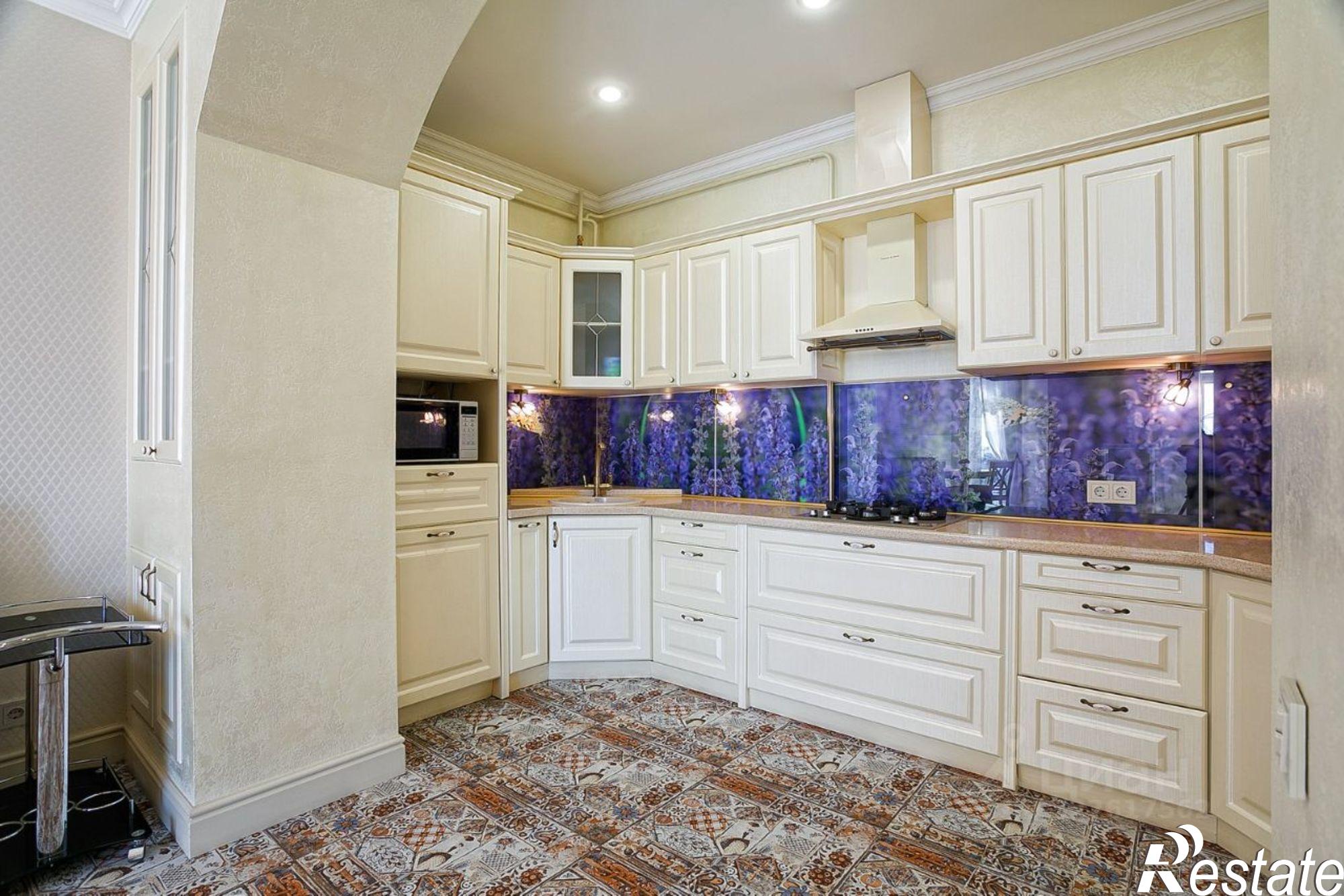 Купить квартиру за 32 000 000 рублей на улица Щорса, 9А