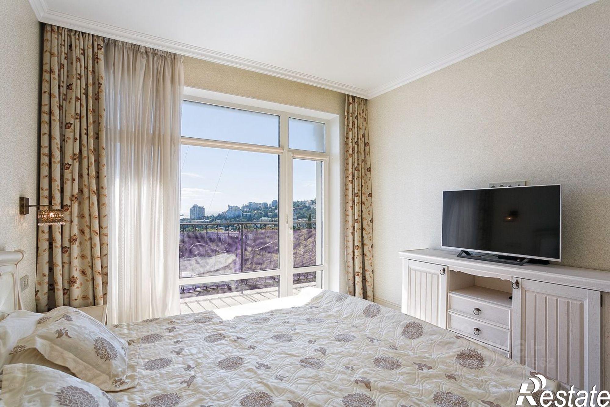 Купить квартиру за 32 000 000 рублей на улица Щорса, 9А