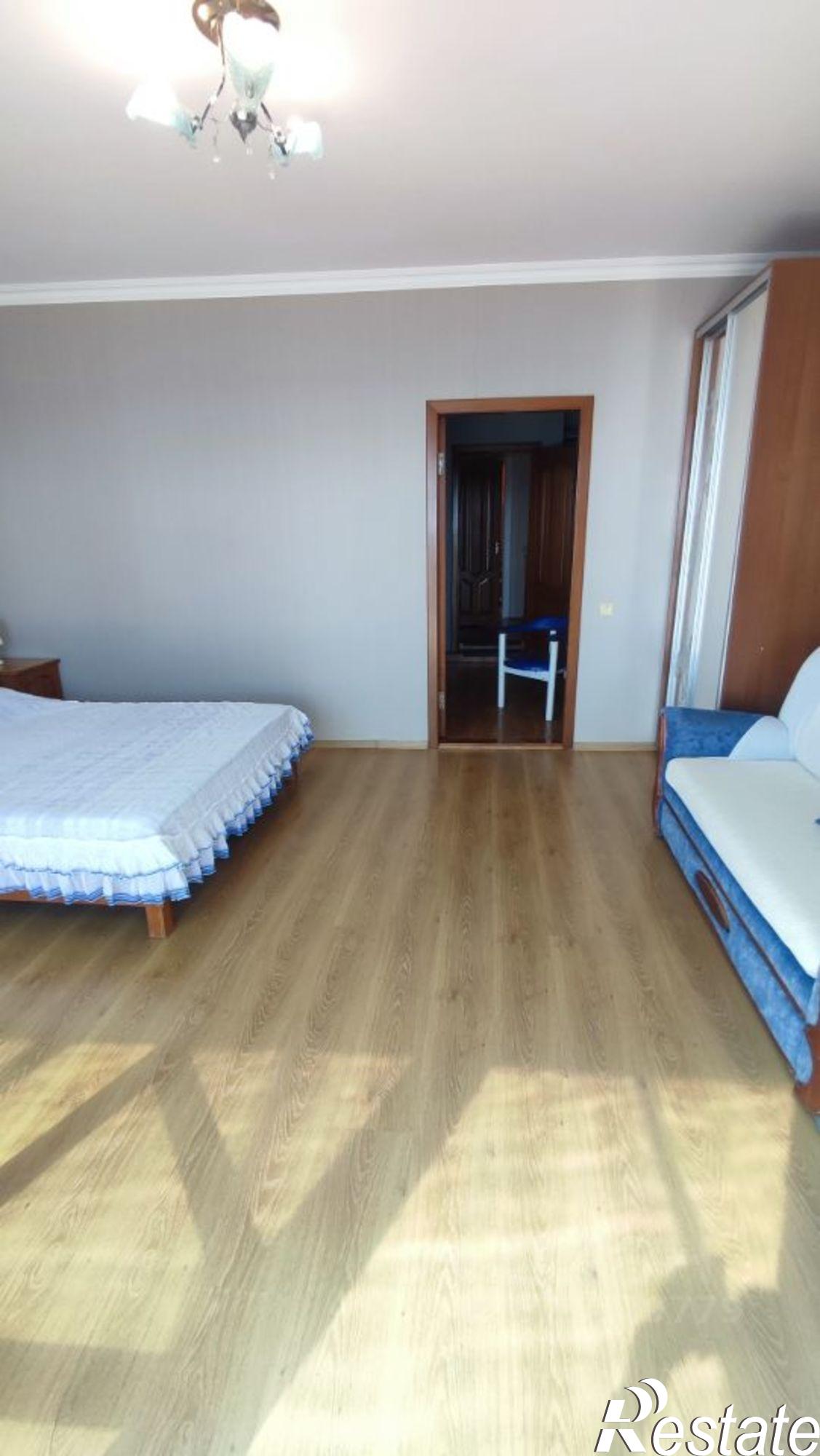 Купить квартиру за 32 000 000 рублей на Матросский пер, 9