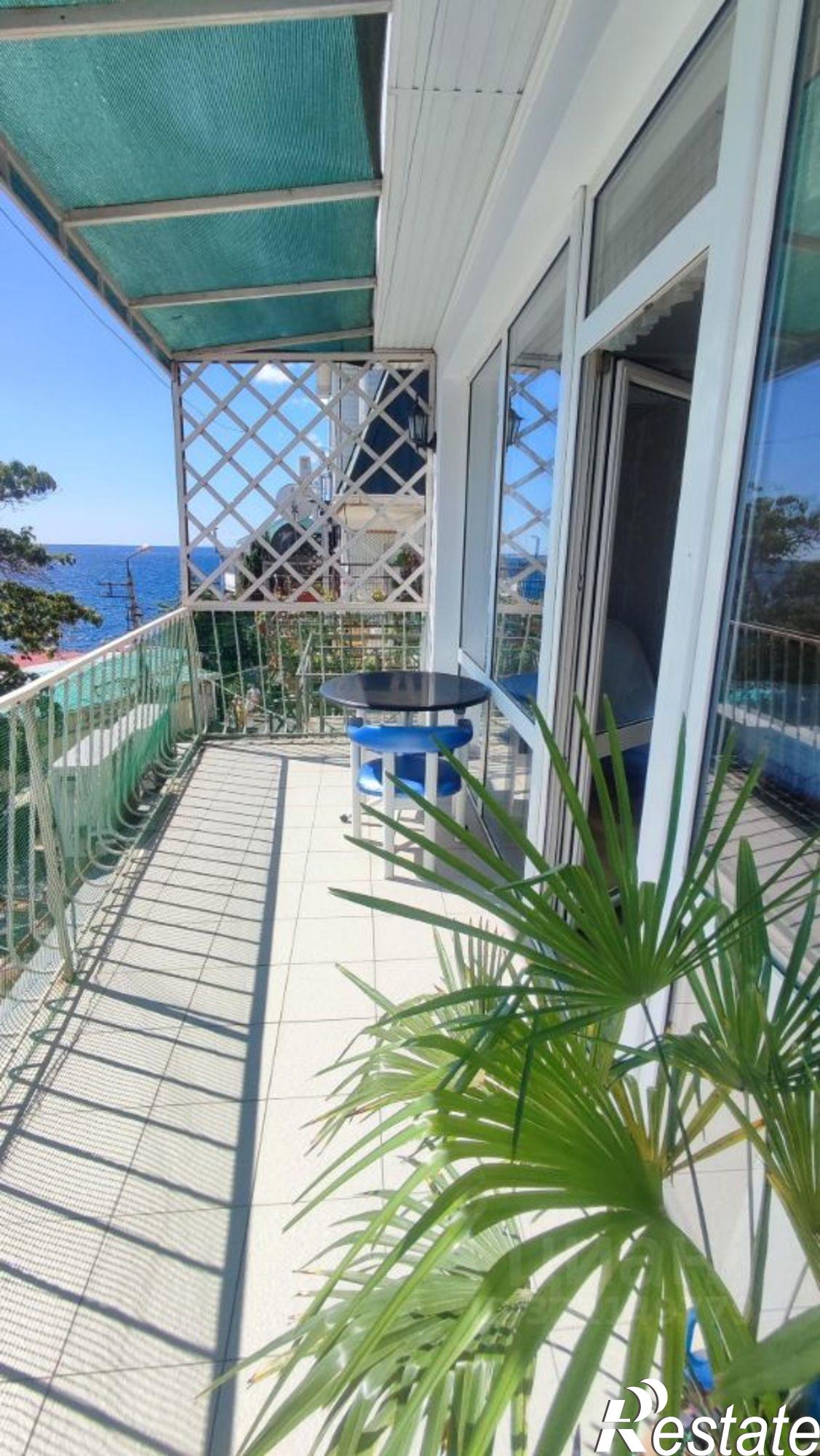 Купить квартиру за 32 000 000 рублей на Матросский пер, 9