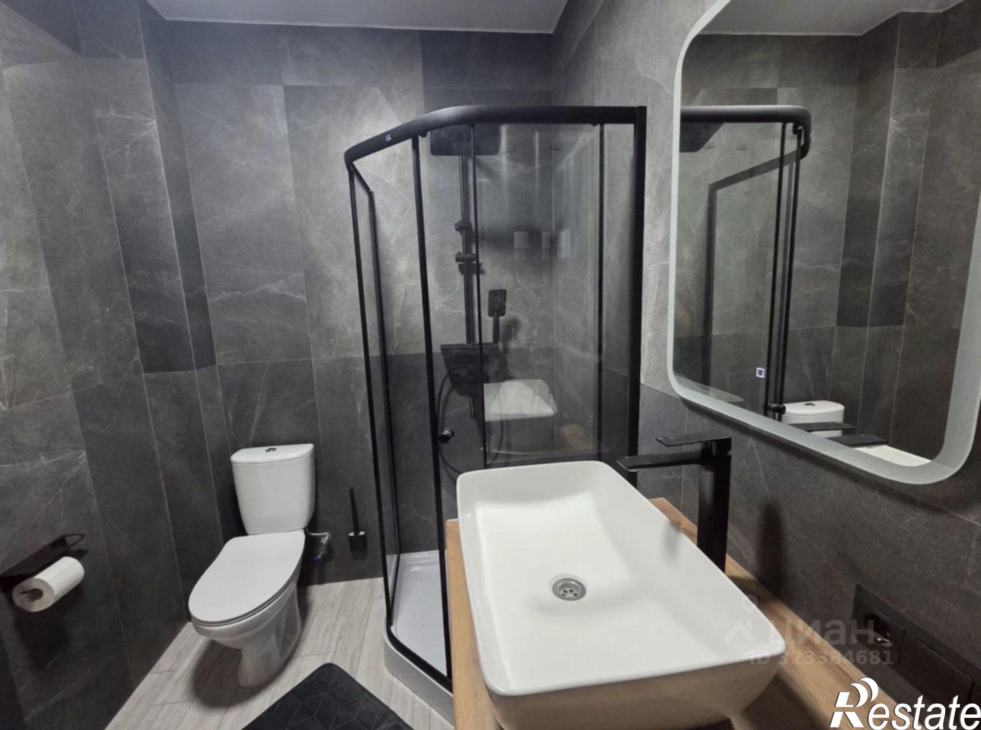 Купить квартиру за 16 000 000 рублей на Дарсановский въезд, 8