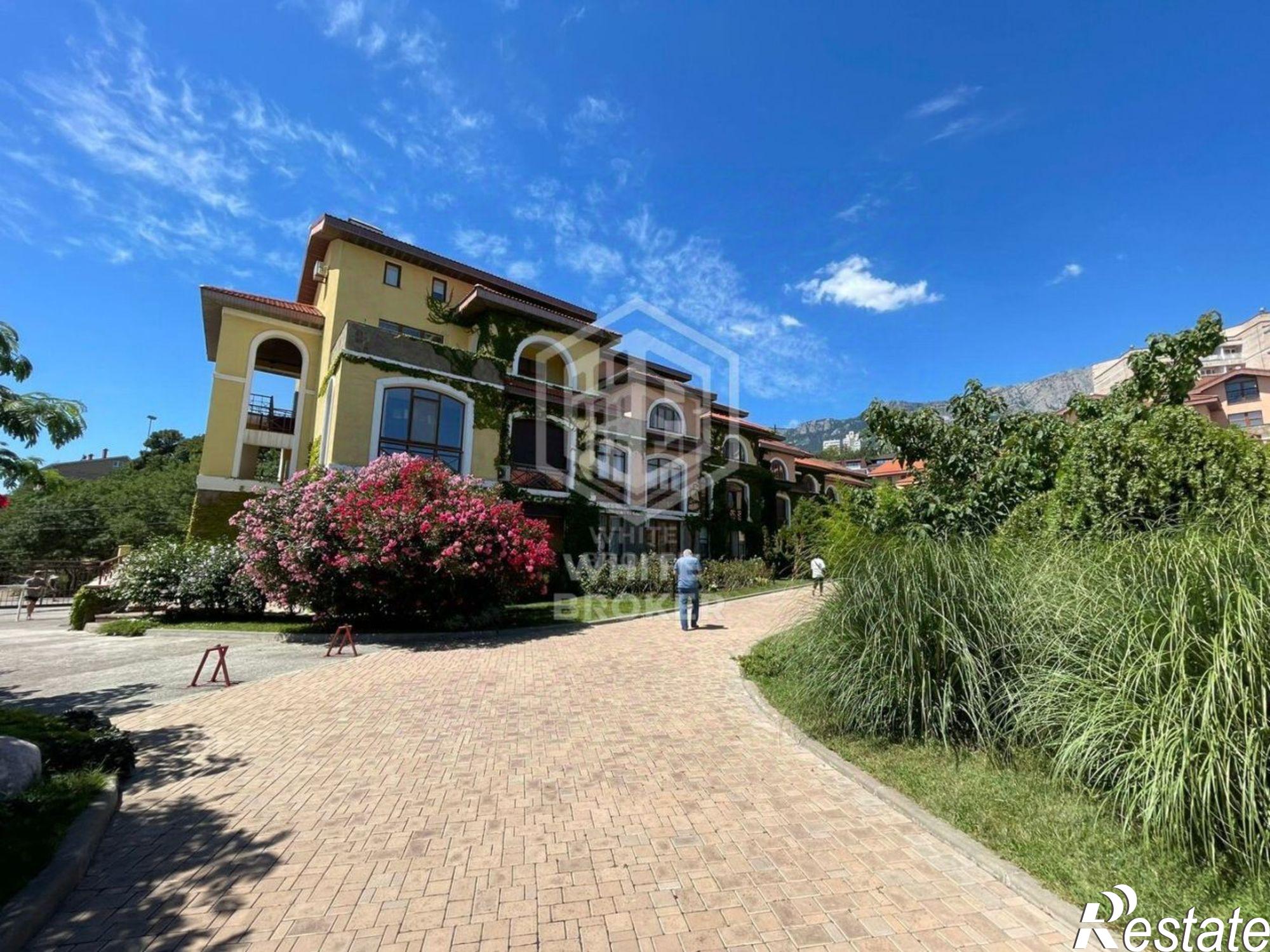 Купить помещение свободного назначения за 23 000 100 рублей на ул Ленина, 29Д