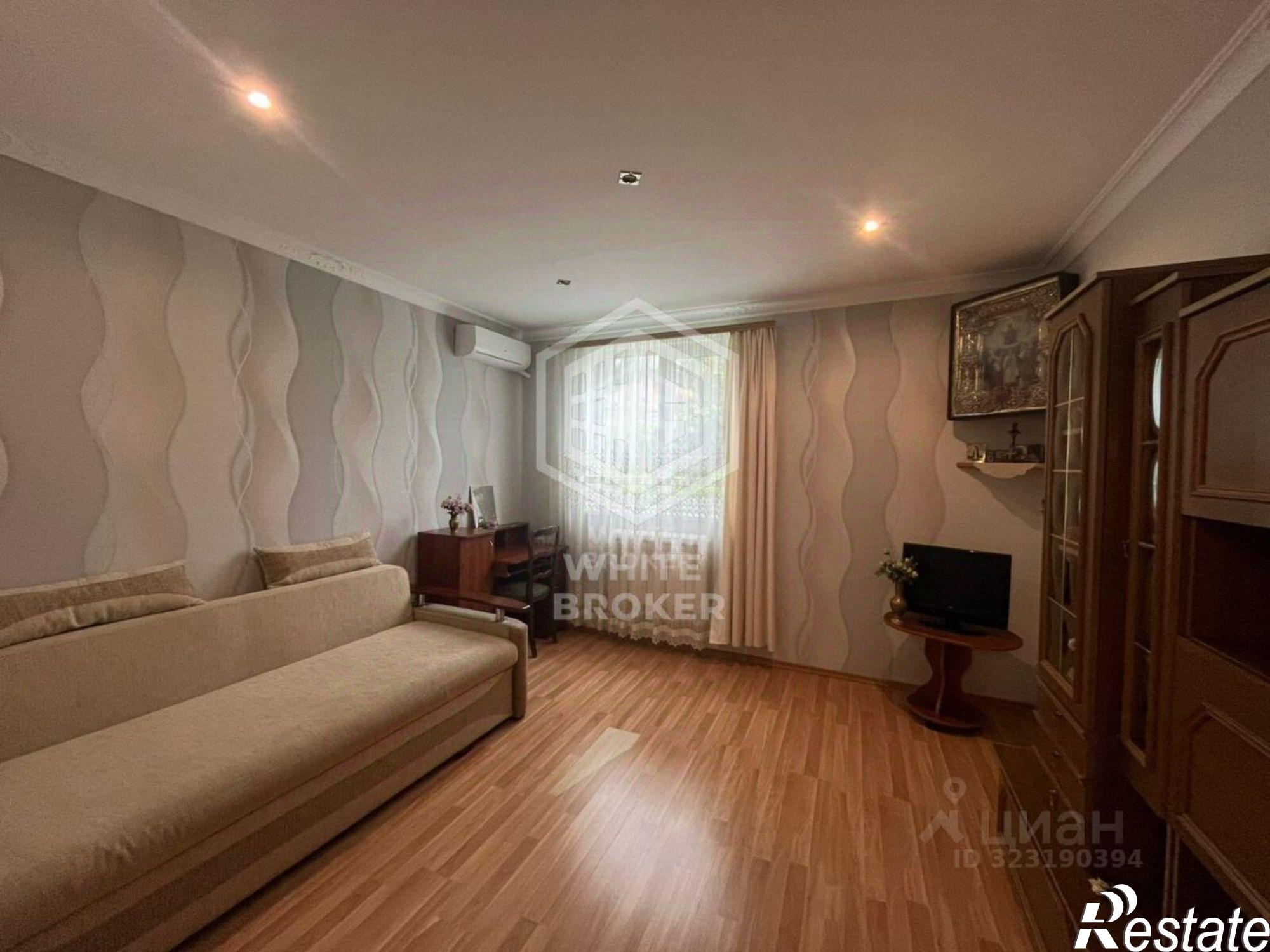 Купить квартиру за 12 000 000 рублей на ул Пироговская, 3