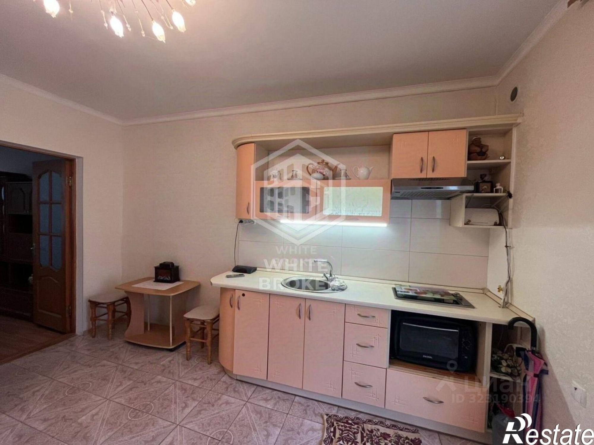 Купить квартиру за 12 000 000 рублей на ул Пироговская, 3