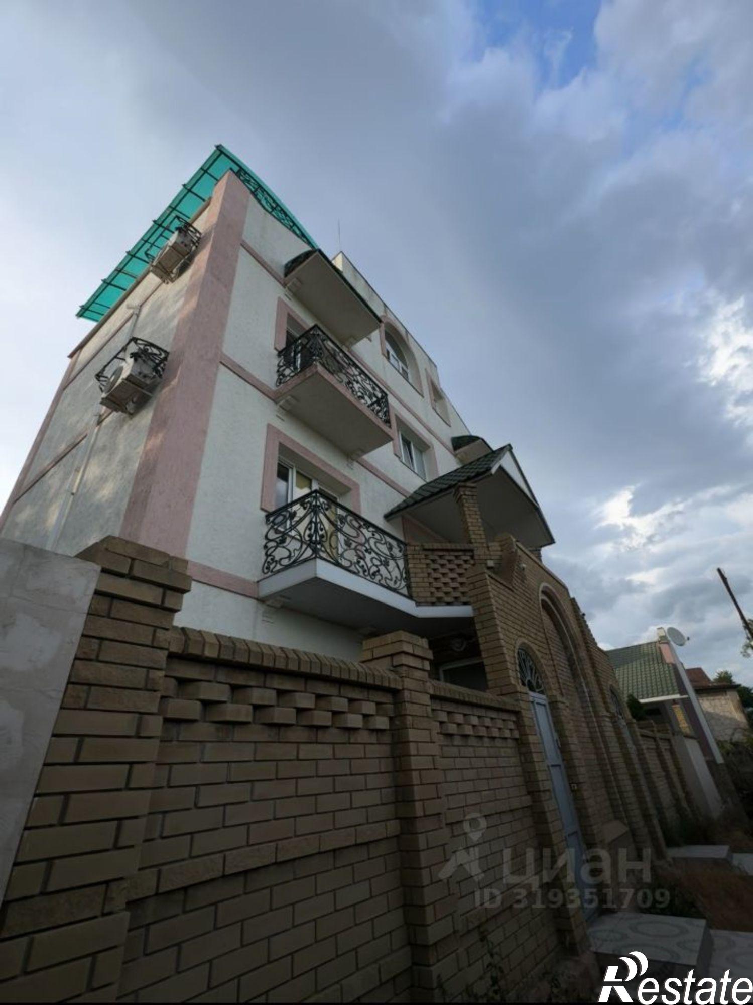 Купить дачу, дом, коттедж за 80 000 000 рублей на улица Сеченова, 21/31 к6