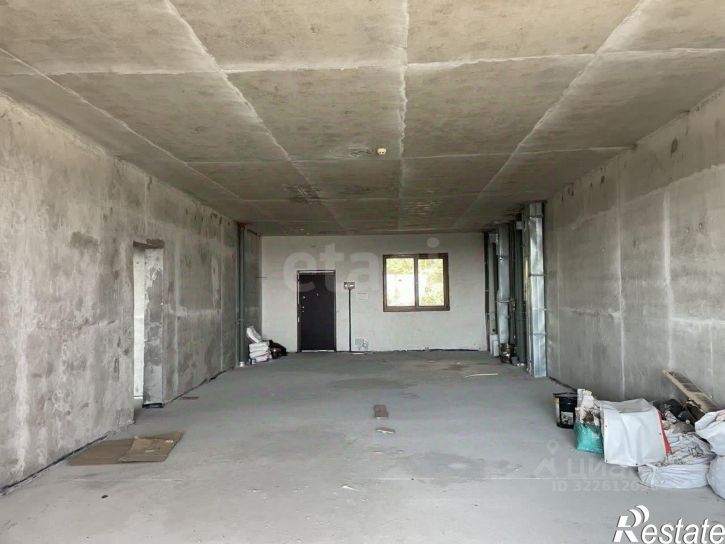 5-комн квартира улица Строителей, 3,  д. 3