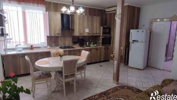 6-комн квартира ул Дмитриева, 8,  д. 8