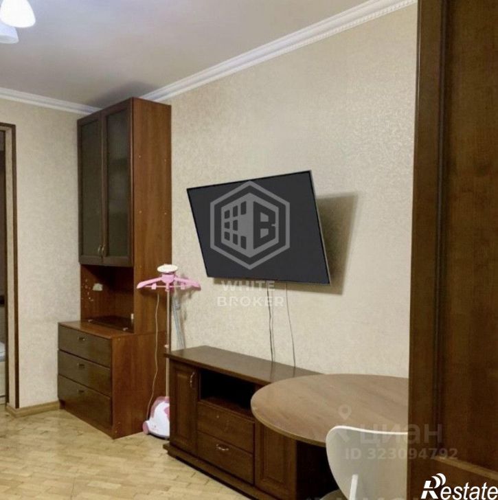 2-комн квартира улица Тренёва, 3,  д. 3