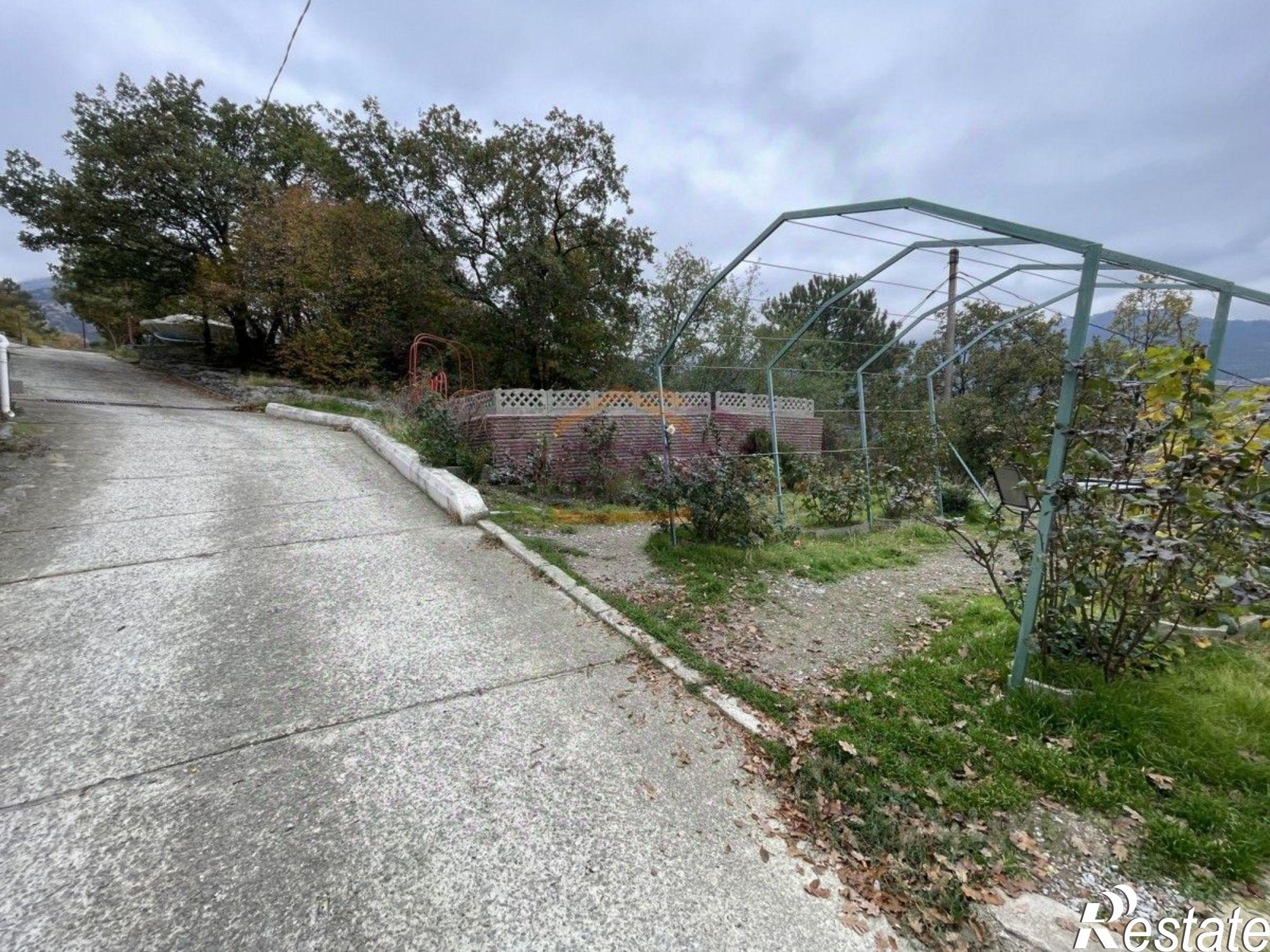 Купить квартиру за 8 700 000 рублей на Дарсановский пер, 17Б