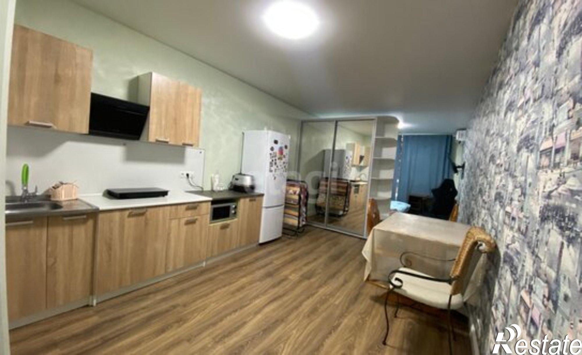 Купить квартиру за 18 000 000 рублей на ул Блюхера, 19