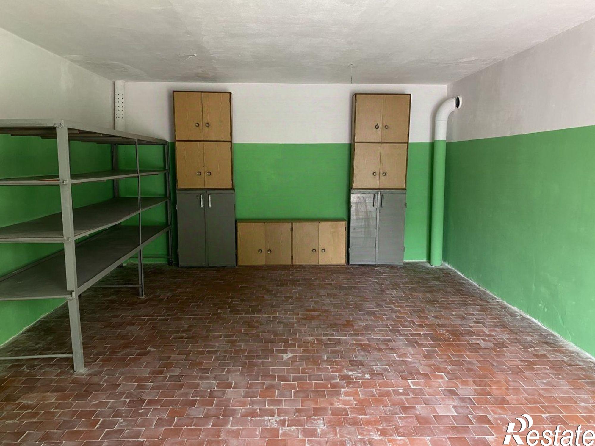 Купить гараж, место в паркинге за 3 484 870 рублей на ул Свердлова, 45З