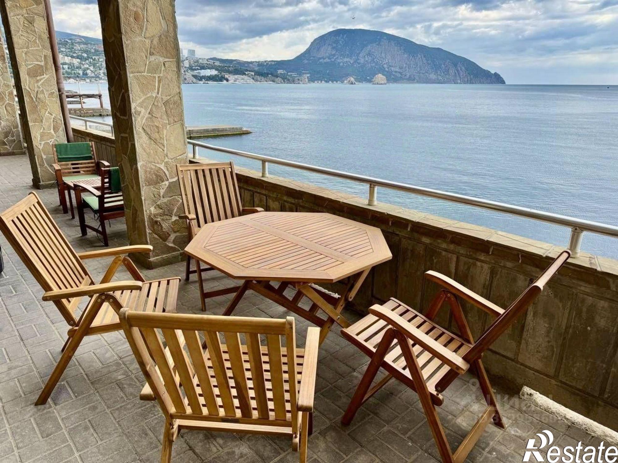 Купить квартиру за 21 700 000 рублей на наб им А.С.Пушкина, 11