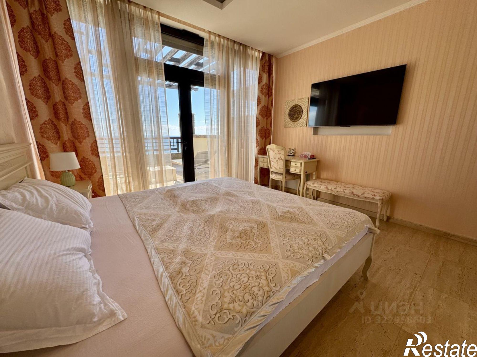 Купить квартиру за 21 700 000 рублей на наб им А.С.Пушкина, 11