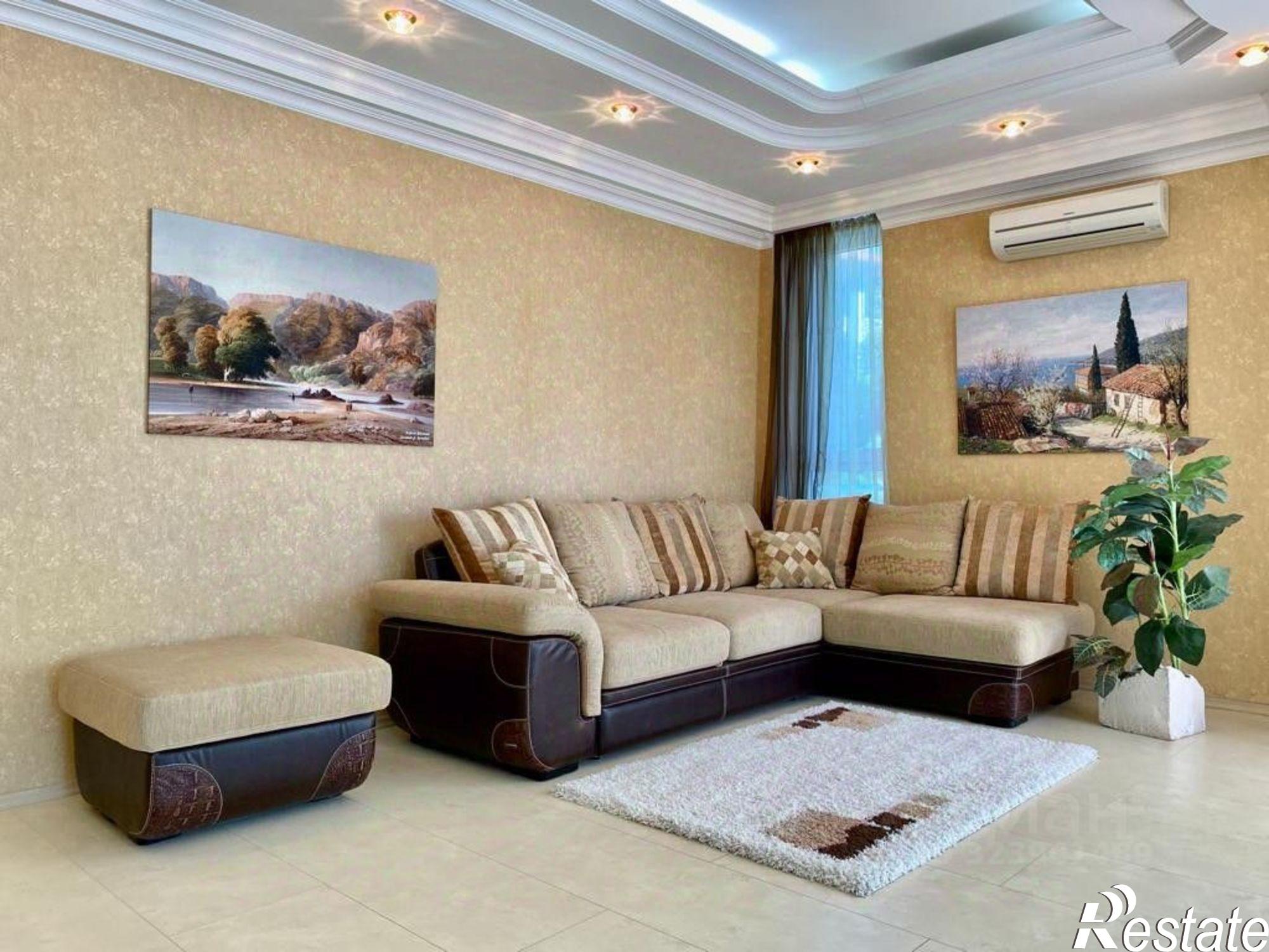 Купить квартиру за 24 000 000 рублей на ул Ялтинская, 16Б