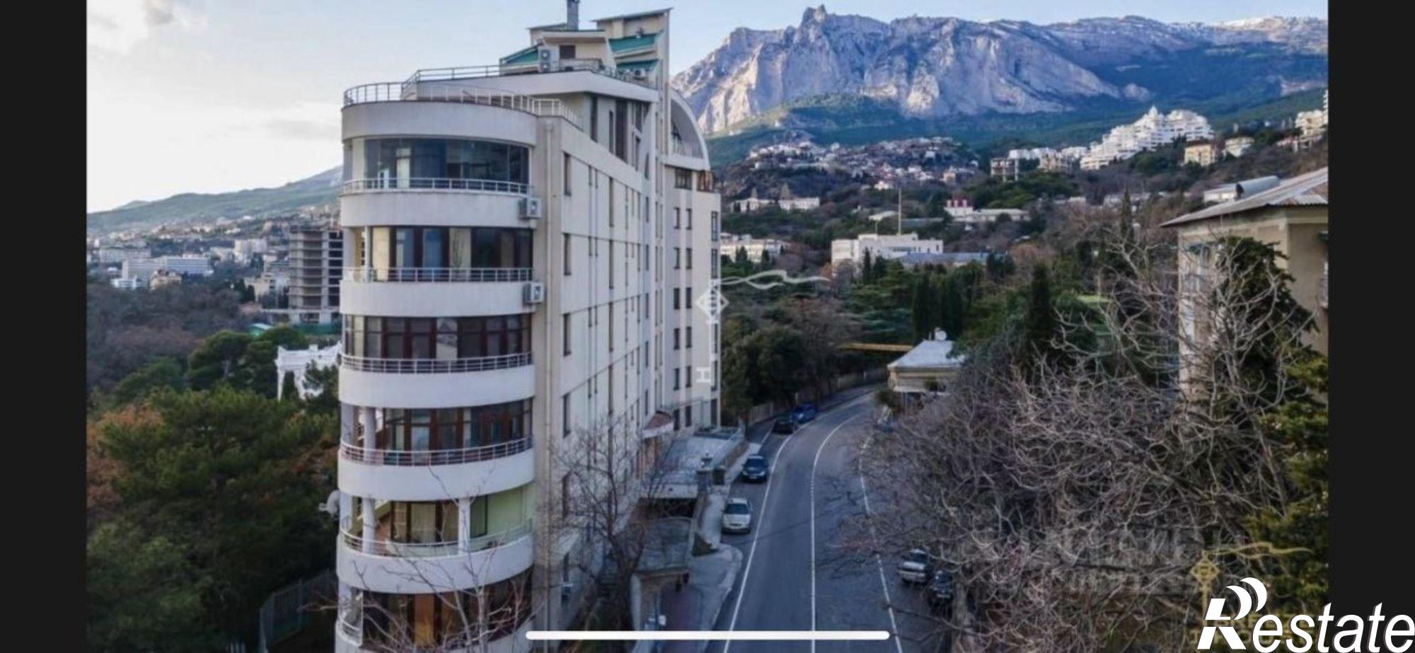 Купить квартиру за 28 000 000 рублей на Алупкинское шоссе, 68