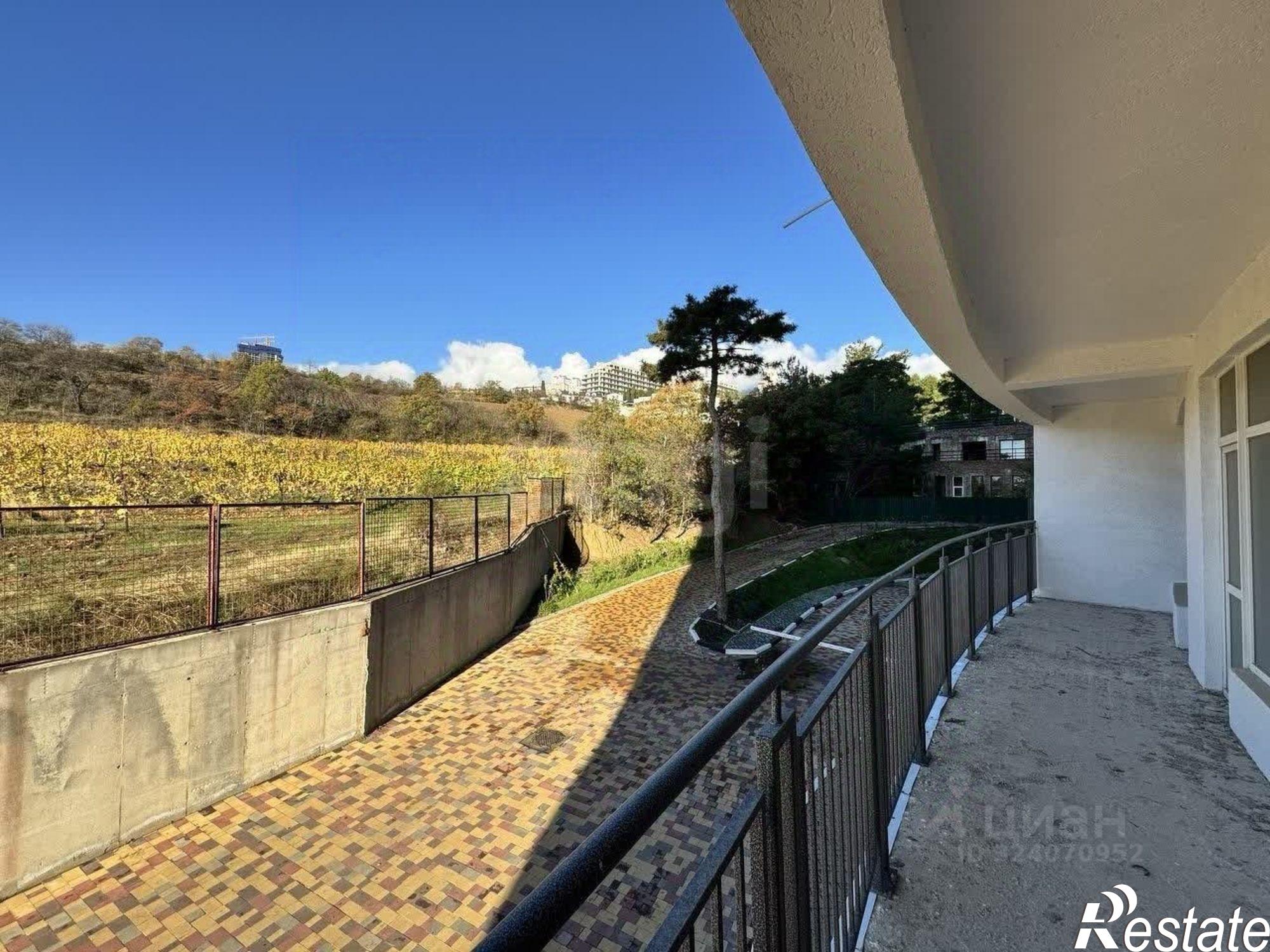 Купить квартиру за 21 450 000 рублей на Виноградная улица, 101