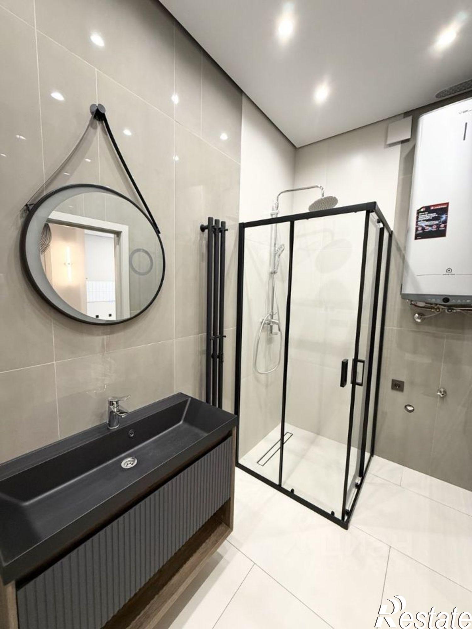 Купить квартиру за 42 790 000 рублей на ул Руданского, 10