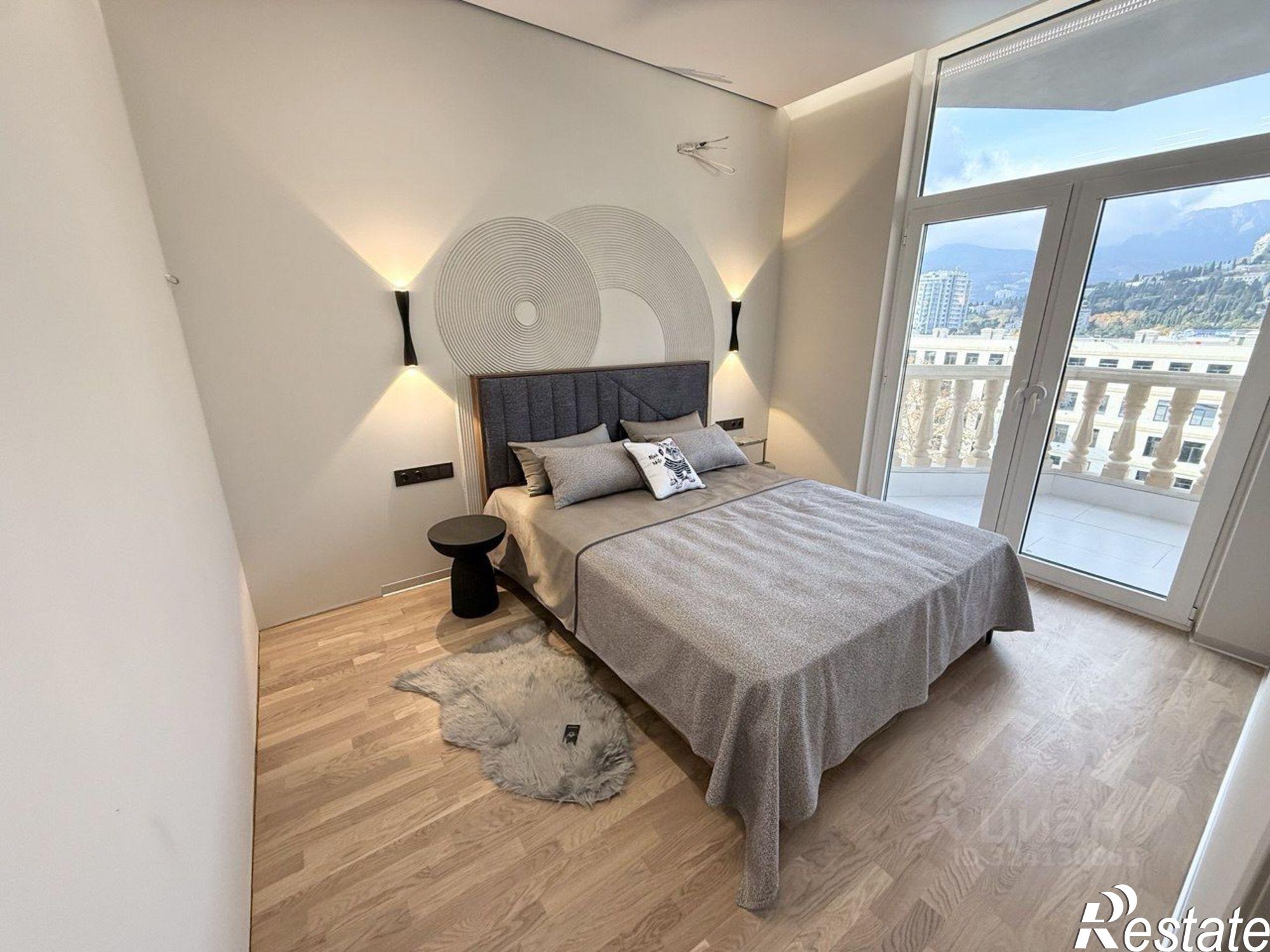 Купить квартиру за 42 790 000 рублей на ул Руданского, 10