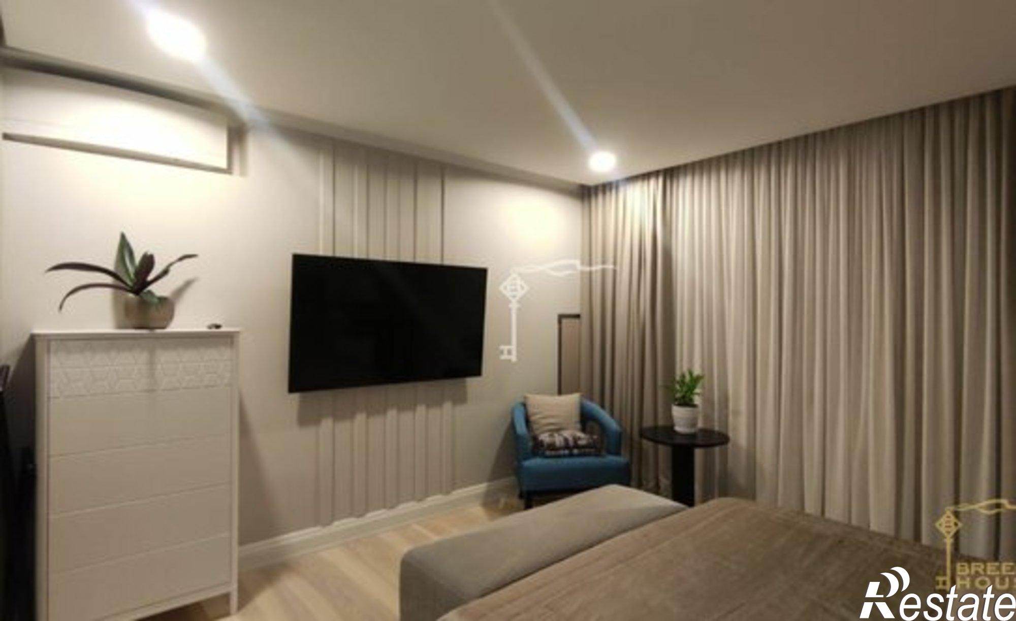 Купить квартиру за 45 000 000 рублей на Таврическая улица, 2Б