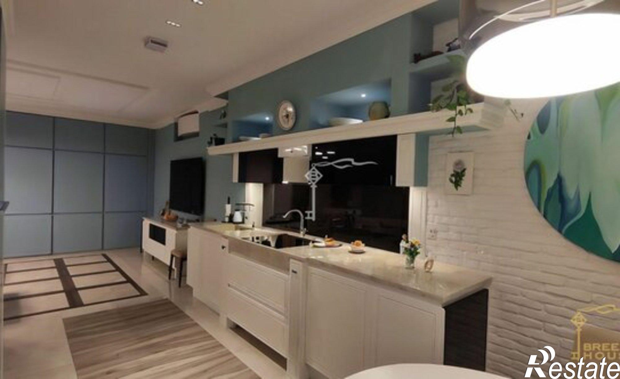 Купить квартиру за 45 000 000 рублей на Таврическая улица, 2Б