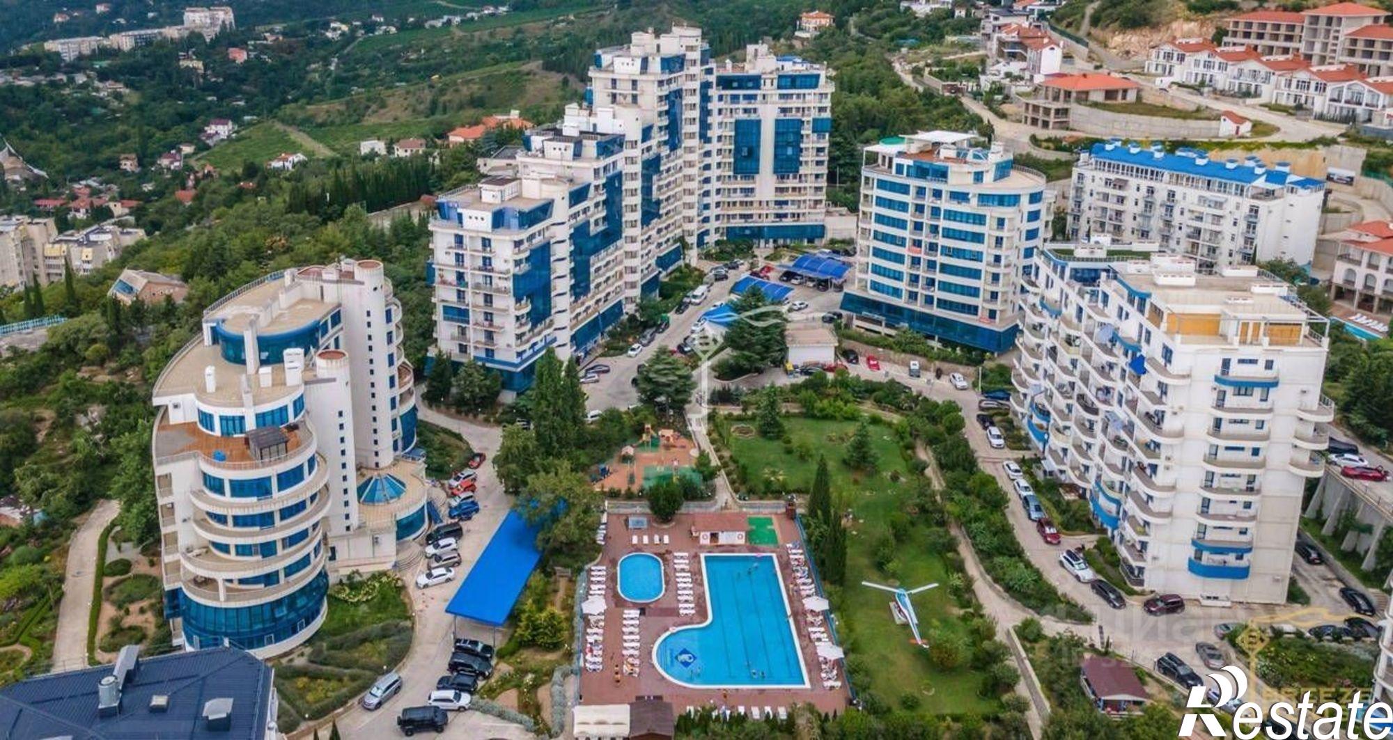 Купить квартиру за 30 000 000 рублей на ул Ялтинская, 16Б