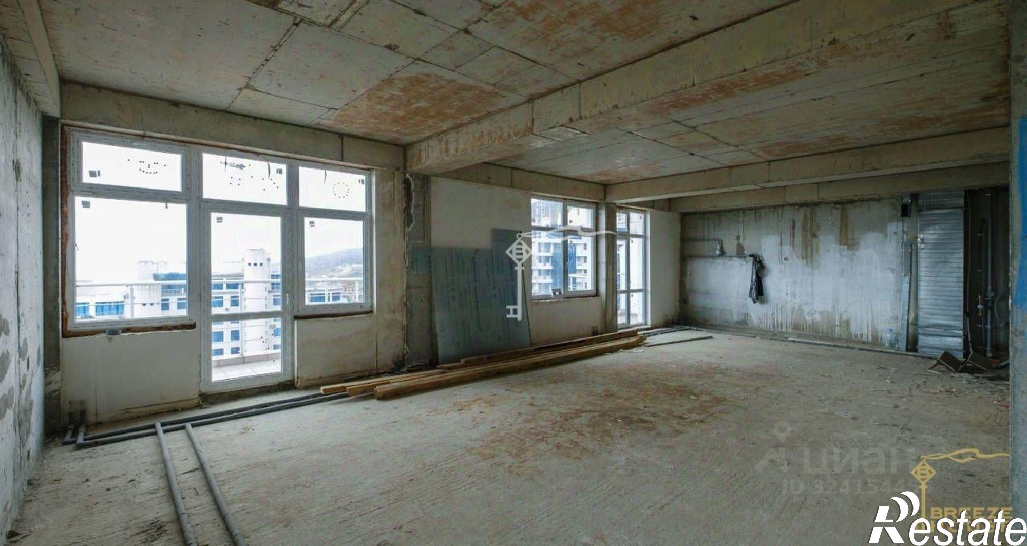 Купить квартиру за 30 000 000 рублей на ул Ялтинская, 16Б